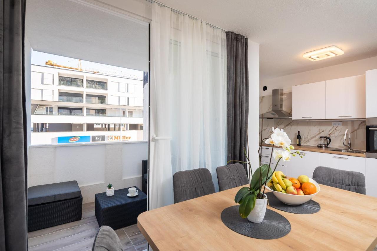 River Park Apartments Omis Exterior photo